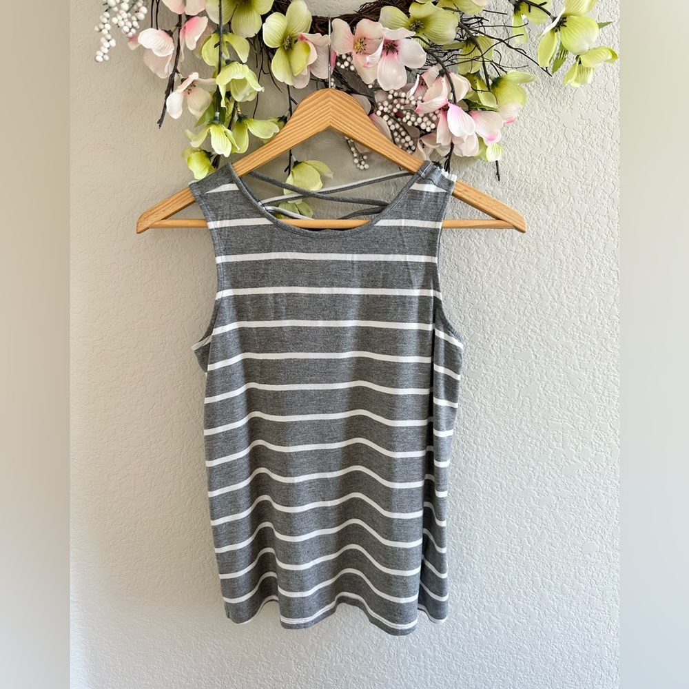 Rumi + Ryder girls stripped sleeveless top size 12/14